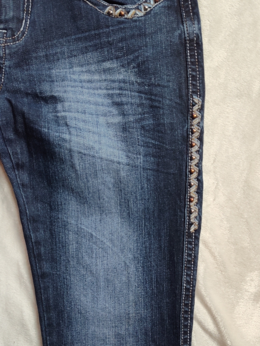 Cowgirl Tuff Co Legend Women's Denim Blue Jeans Size 27x33 Barbed Wire - Picture 7 of 16